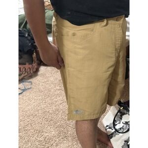 The North Face Mens Tan Nylon Hiking CargoShorts Size 32 Regular DN 879323 BB18